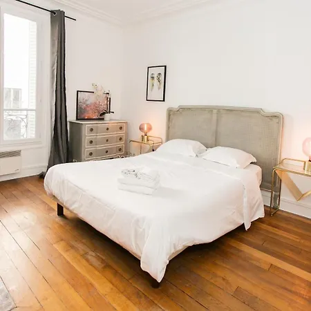 Bnbnook - Stylish 2br - Saint-germain & Bon Marche Daire