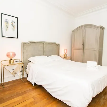 Bnbnook - Stylish 2br - Saint-germain & Bon Marche Daire